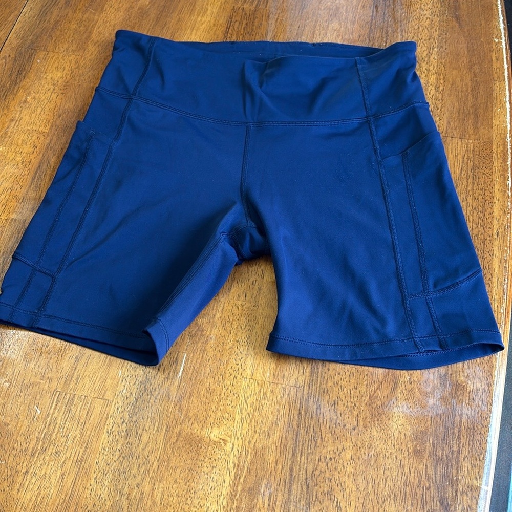 Athleta Ultimate Stash 7” Bike Short